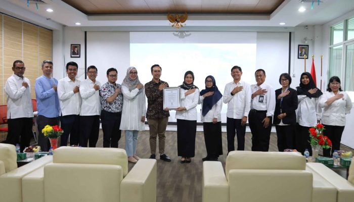 Instalasi Radiologi dan MCU RSBP Batam Terima Sertifikat ISO 9001:2015