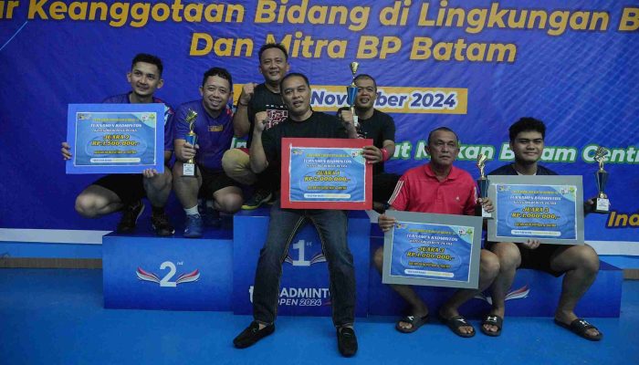 Pertandingan Badminton Antar Pegawai BP Batam Sukses Digelar