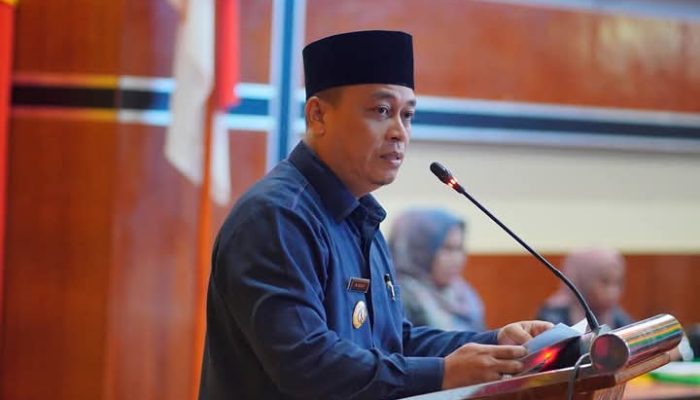 Muhammad Nizar, Bupati Lingga yang Fokus Bangun Infrastruktur Hingga ke Pendidikan