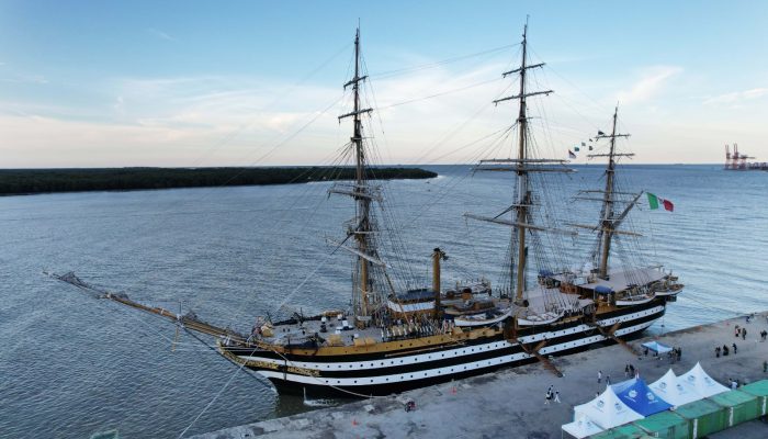 Kapal Layar Amerigo Vespucci Bawa Misi Perkenalkan Budaya Maritim Italia ke Masyarakat Medan
