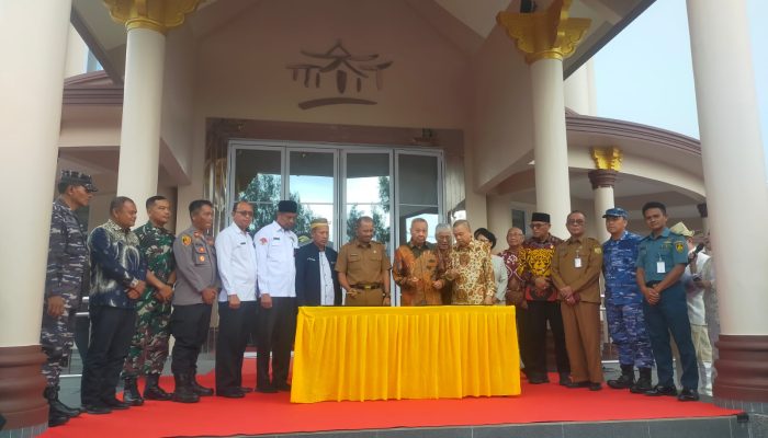 Sekdaprov Resmikan Purnapugar Vihara Tirta Maitreya di Senggarang