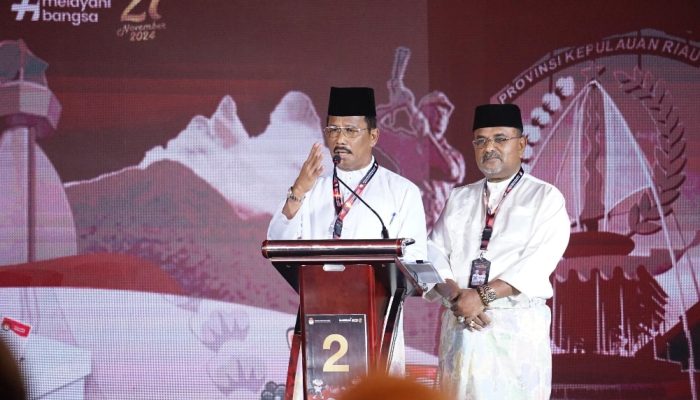 Muhammad Rudi – Aunur Rafiq Dominasi Panggung Debat Pilkada Kepri 2024