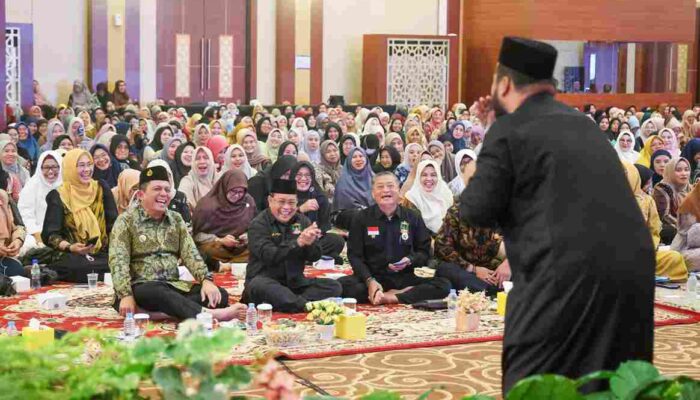 Ribuan Pegawai Pemprov Peringati Isra Mi’raj di Aula Wan Seri Beni