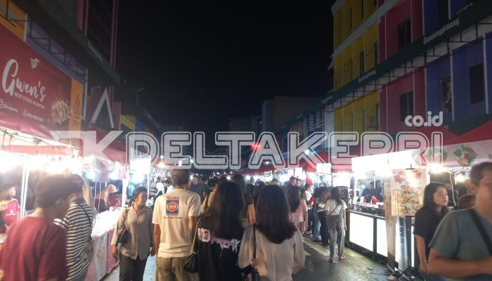 Bazar Imlek Jalan Merdeka Padat Pengunjung, Buka Jam 4 Sore Tiap Hari