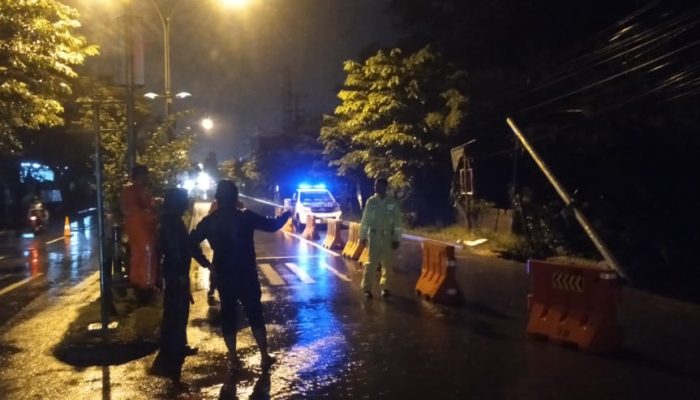 Dishub Berlakukan Satu Jalur Akibat Tiang Listrik Tumbang di Tanjungpinang