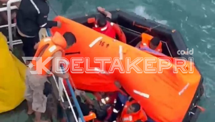 Crew Kapal Tanker yang Bocor di Perairan Berakit Berhasil Dievakuasi