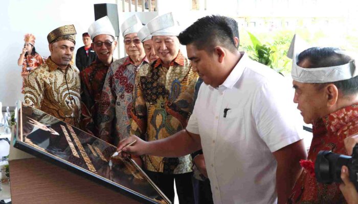 Bupati Roby Tandatangani Prasasti, Resmikan Grand Opening Four Points by Sheraton Bintan