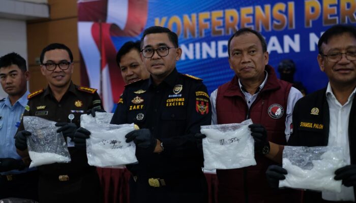 BC Batam Amankan 2.035 Gram dari Dua Penyelundup Narkotika Jaringan Internasional