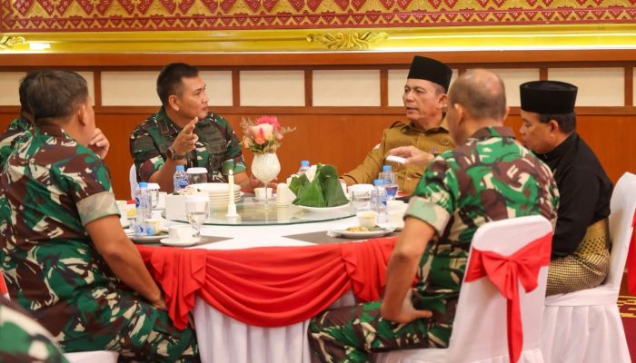 Pangkogabwilhan I Letjen Kunto Arief Wibowo Bahas Kerja Sama Keamanan dengan Gubernur Kepri
