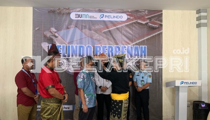LAM Tanjungpinang Sematkan Tanjak Ke GM Pelindo Tanjungpinang