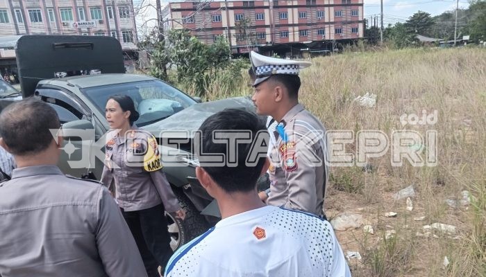 Mobil Dinas Kogabwilhan Tabrak Pick-Up di Bintan, Bocah SD Jadi Korban
