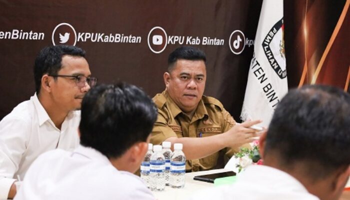 Kunjungi KPU, Sekda Bintan Sebut Pelantikan Bupati Menunggu Putusan MK