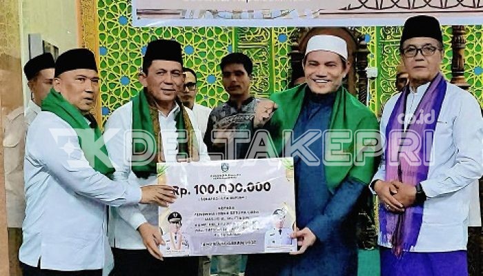 Ansar dan Nyanyang Safari Ramadan di Nongsa, Ajak Perbanyak Amal