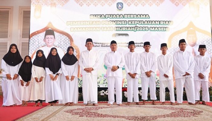 Buka Puasa Bersama, Gubernur Kepri Santuni 200 Anak Yatim