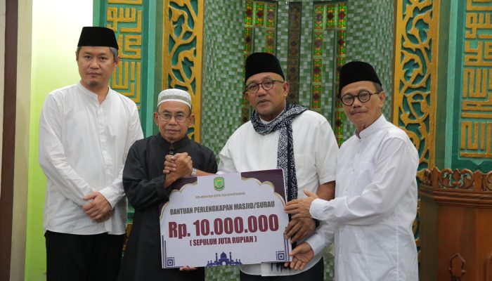 Safari Ramadan di Masjid Nurul Iman, Wali Kota Lis Beri Bantuan Rp10 Juta