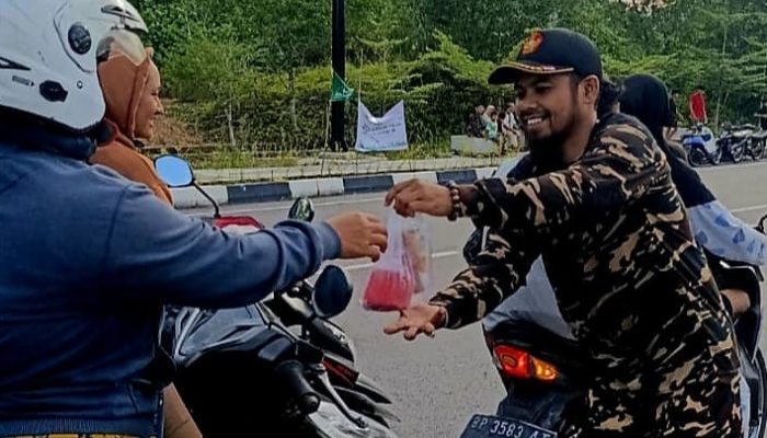 Semarak Ramadhan! Ansor Banser Tanjungpinang Gelar Aksi Berbagi Takjil