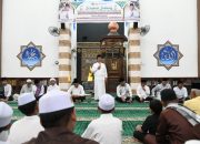 Dukung Sarana Ibadah, Gubernur Ansar Bantu Masjid di Karimun Rp160 Juta