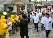 Gubernur Serahkan Santunan dan Hibah untuk Masjid Al Amin