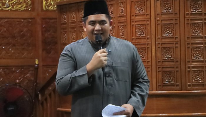 Bupati Roby ke Desa Kelong, Serahkan Bantuan untuk Masyarakat