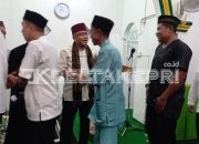 Lis Serahkan Bantuan Rp10 Juta Saat Safari Ramadan di Surau Shirathal Mustaqim