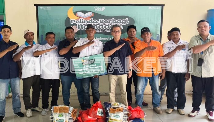 Pelindo Berbagi di Bulan Ramadhan 1446 H: 54.560 Paket Sembako dan Santunan Anak Yatim