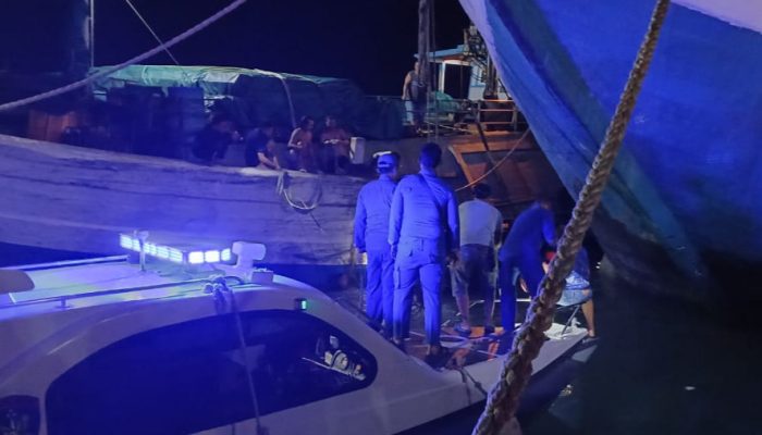 Tragis, Satu Orang Meninggal Dunia Akibat Mobil Nyemplung ke Laut Saat Mundur