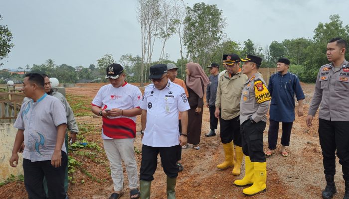 Wali Kota Lis Darmansyah Tinjau Lokasi Banjir, Pastikan Penanganan Cepat