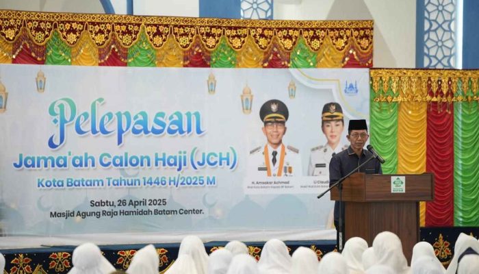 Batam Berangkatkan 745 Jemaah Haji, Amsakar Titip Pesan Khusus