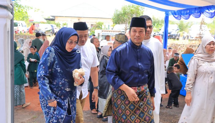 Momen Hangat Idul Fitri, Deby Maryanti Gelar Open House di Kolong Nam Kijang