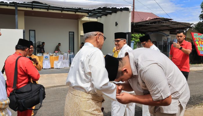 Keakraban Terjalin, Bupati Bintan Buka Pintu Rumahnya untuk Silaturahmi