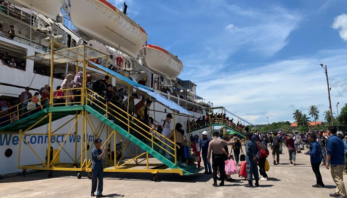 Pelayanan Prima, Pelabuhan Kijang Jadi Andalan Arus Mudik-Balik 2025