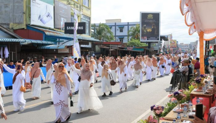 10 Kafilah Tampilkan Budaya Melayu dalam Pawai Ta’aruf MTQH Bintan