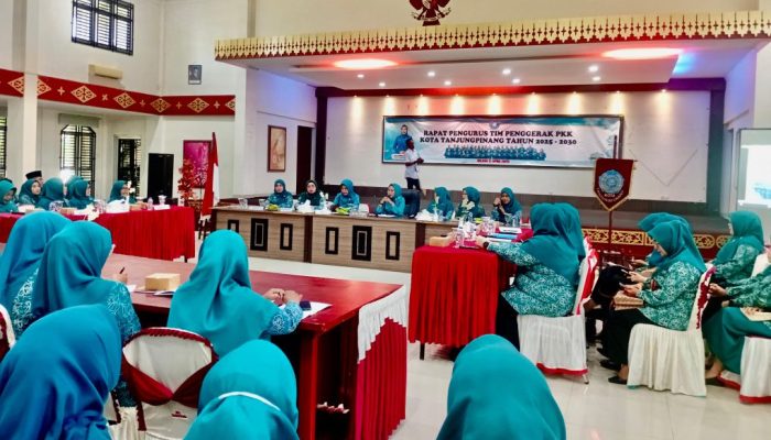 Yuniarni Pustoko Weni Pimpin Penyusunan Rencana Kerja PKK