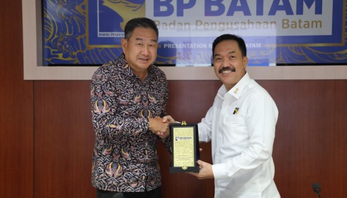 Evergreen Marine Tertarik Perluas Layanan di Pelabuhan Batam
