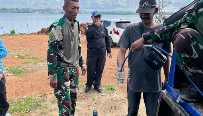 Aksi Sosial TNI: Pangkogabwilhan I Kirim Bantuan Air Bersih ke Dompak