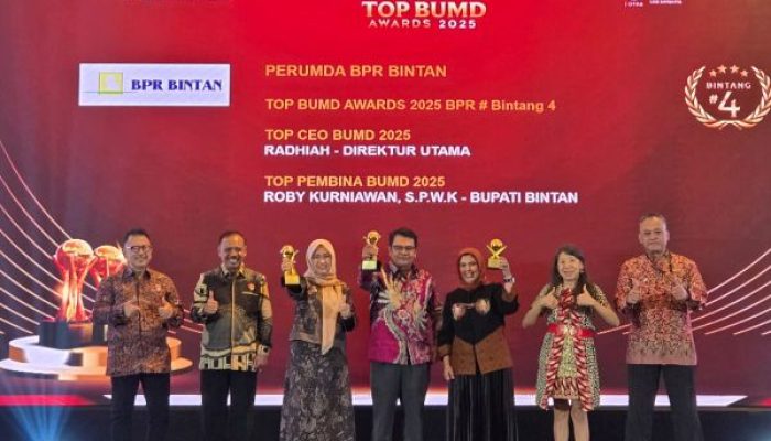 Bupati Bintan Raih Tiga Penghargaan Sekaligus di TOP BUMD Awards 2025