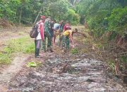 TNI Bangun Jalan Sepanjang 3 KM di Desa Panggak Laut Kabupaten Lingga