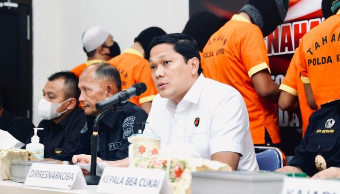 Gulung Sindikat! 13 Tersangka Ditangkap, Ribuan Gram Narkoba Dimusnahkan