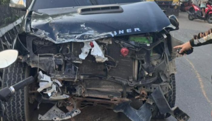 Laka Lantas di Km 18 Kijang: Fortuner Ditabrak Dua Trailer, Kerugian Capai Rp10 Juta