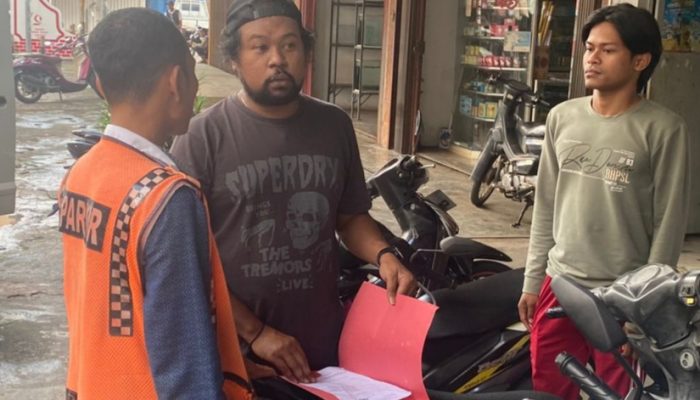 Ngaku Anggota Ormas, Juru Parkir Liar Ini Ditangkap Polisi di Bintan Timur