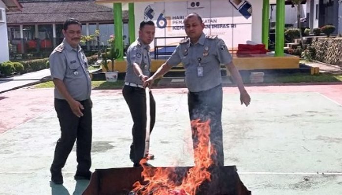 Wujudkan Zona Aman, Lapas Kelas IIA Tanjungpinang Razia Blok Hunian