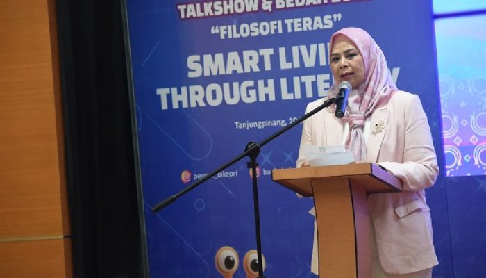 Bunda Literasi Dewi Kumalasari: Kita Butuh Generasi yang Tak Mudah Tertipu Hoaks