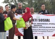 Kejati Kepri Bantu Petugas dan Warga di Pulau Terpencil