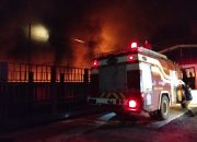 Tiga Kandang Ayam di Bintan Terbakar, Damkar Padamkan Api Selama 4 Jam