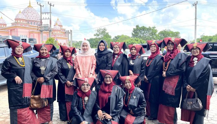 Pelantikan Bundo Kanduang Gunung Kijang, Tradisi Minang Terus Berkembang di Bintan
