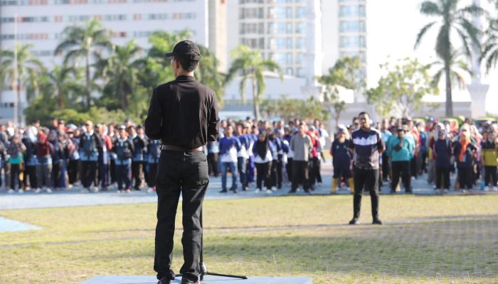 Amsakar Pimpin Ribuan ASN Turun ke Jalan Bersihkan Batam