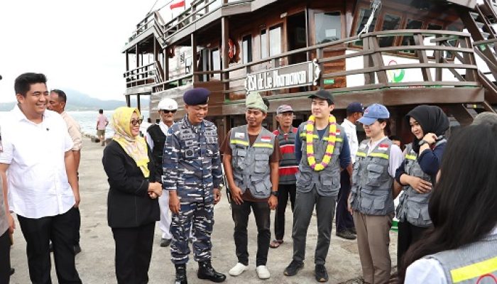 Kapal RS Apung dr. Lie Dharmawan II Layani Warga Tambelan Hingga 20 Juni