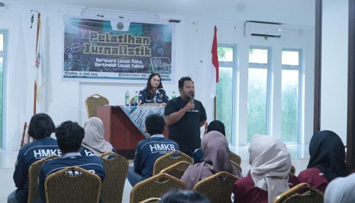 HMKB Gandeng PWI Tanjungpinang, Belajar Kritis via Menulis Berita