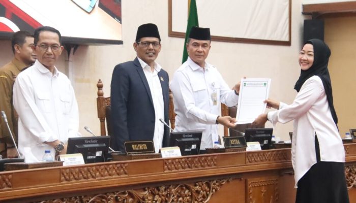 Seluruh Fraksi DPRD Batam Setujui Ranperda Kota Ramah Anak, Asnawati Atik Pimpin Pansus