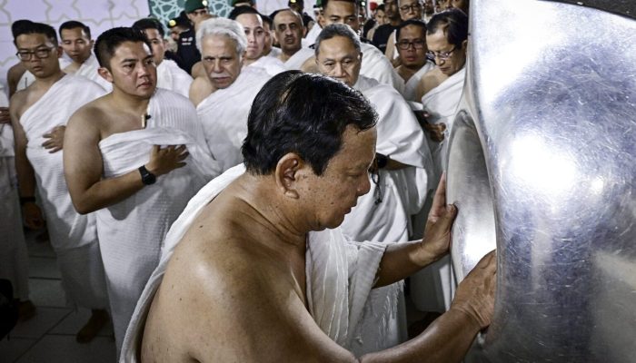 Presiden Prabowo Tunaikan Umrah di Makkah, Masuk Ka’bah dan Cium Hajar Aswad